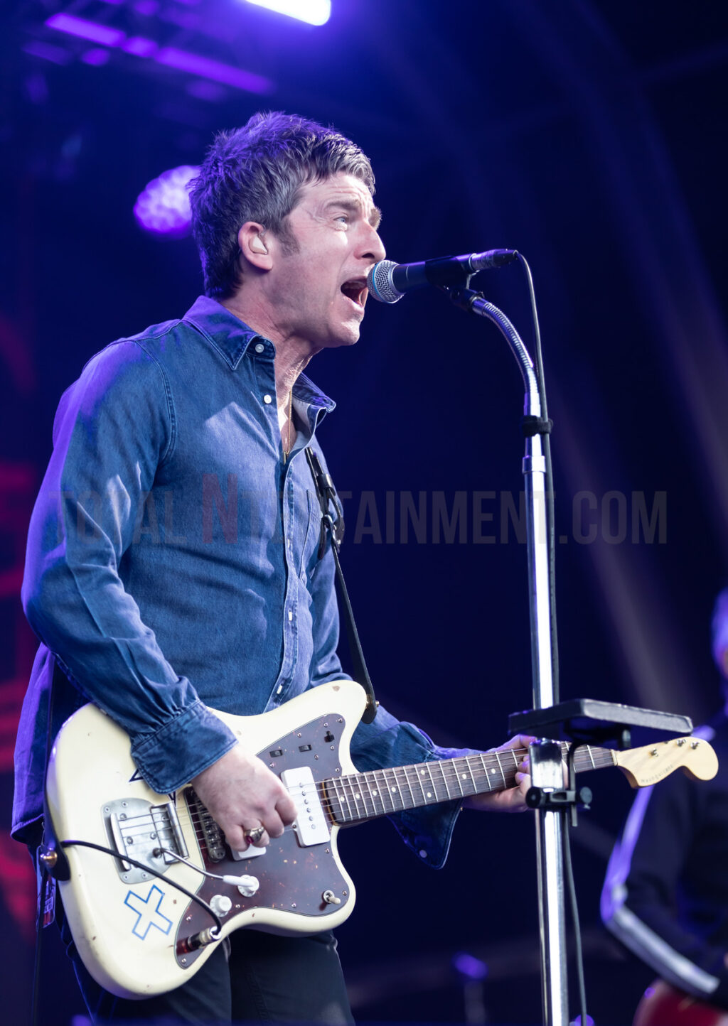 Noel Gallagher's High Flying Birds, Piece Hall, Halifax - TotalNtertainment