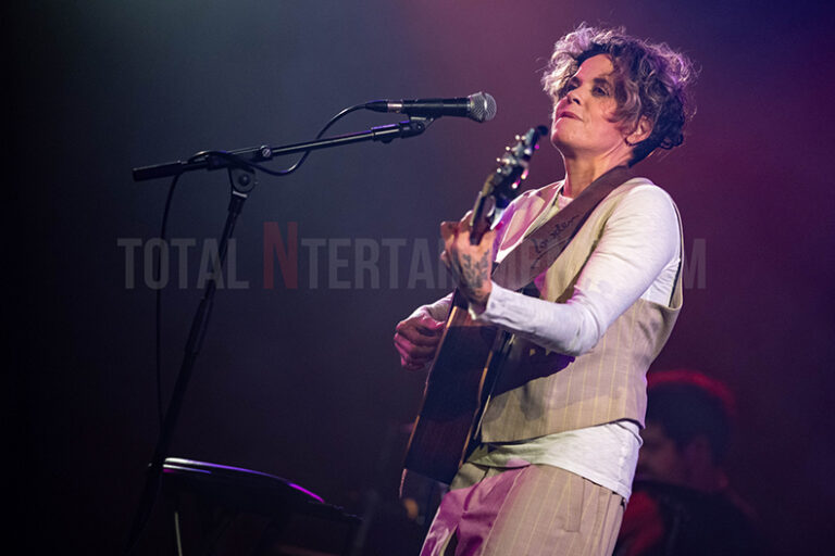 Amy Wadge